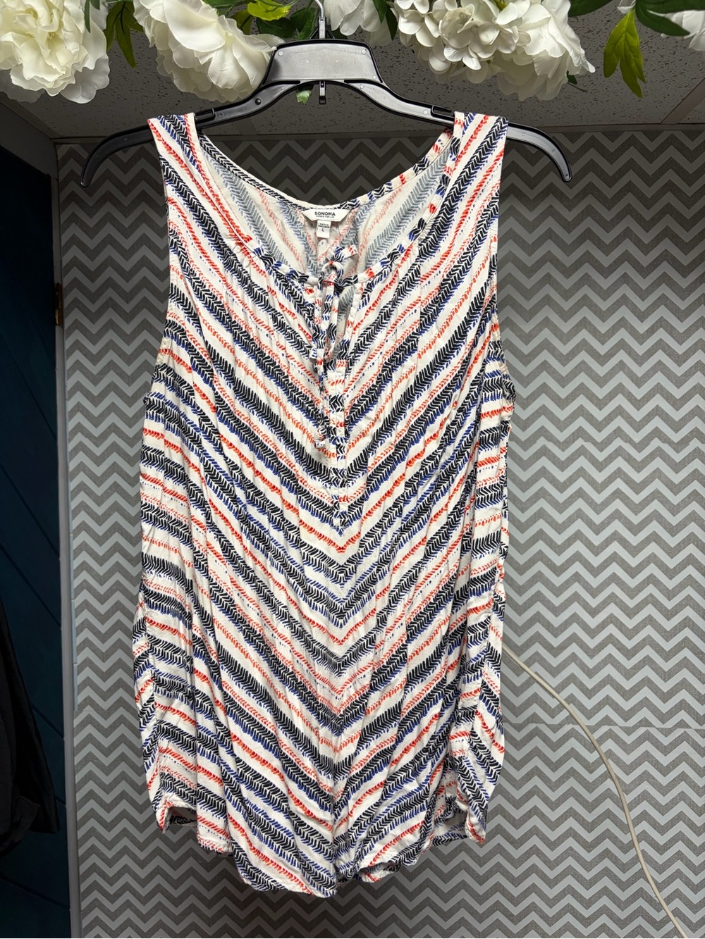 Sleeveless Chevron Print Tank Top - Red White & Blue